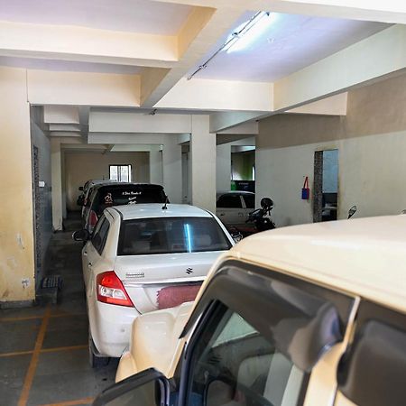Hotel Adiraj Residency à Navi Mumbai Extérieur photo