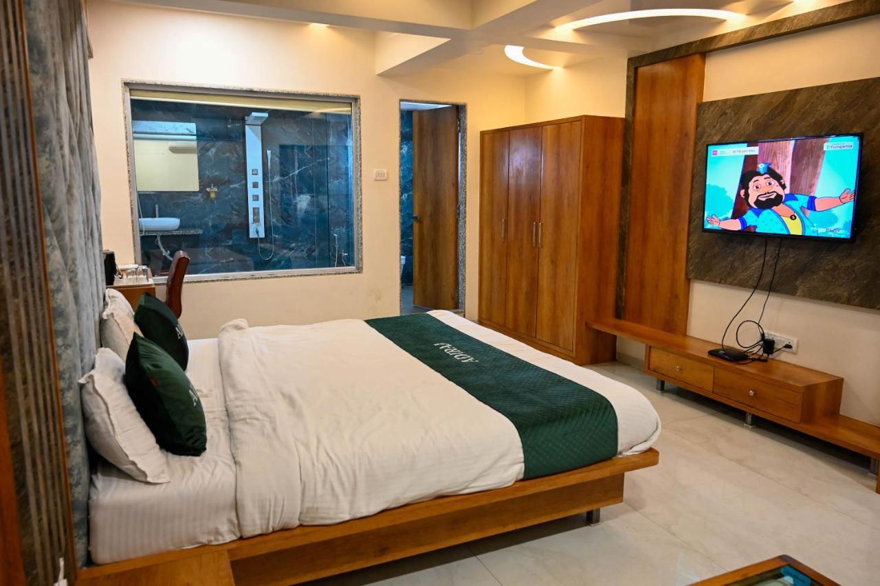 Hotel Adiraj Residency à Navi Mumbai Extérieur photo