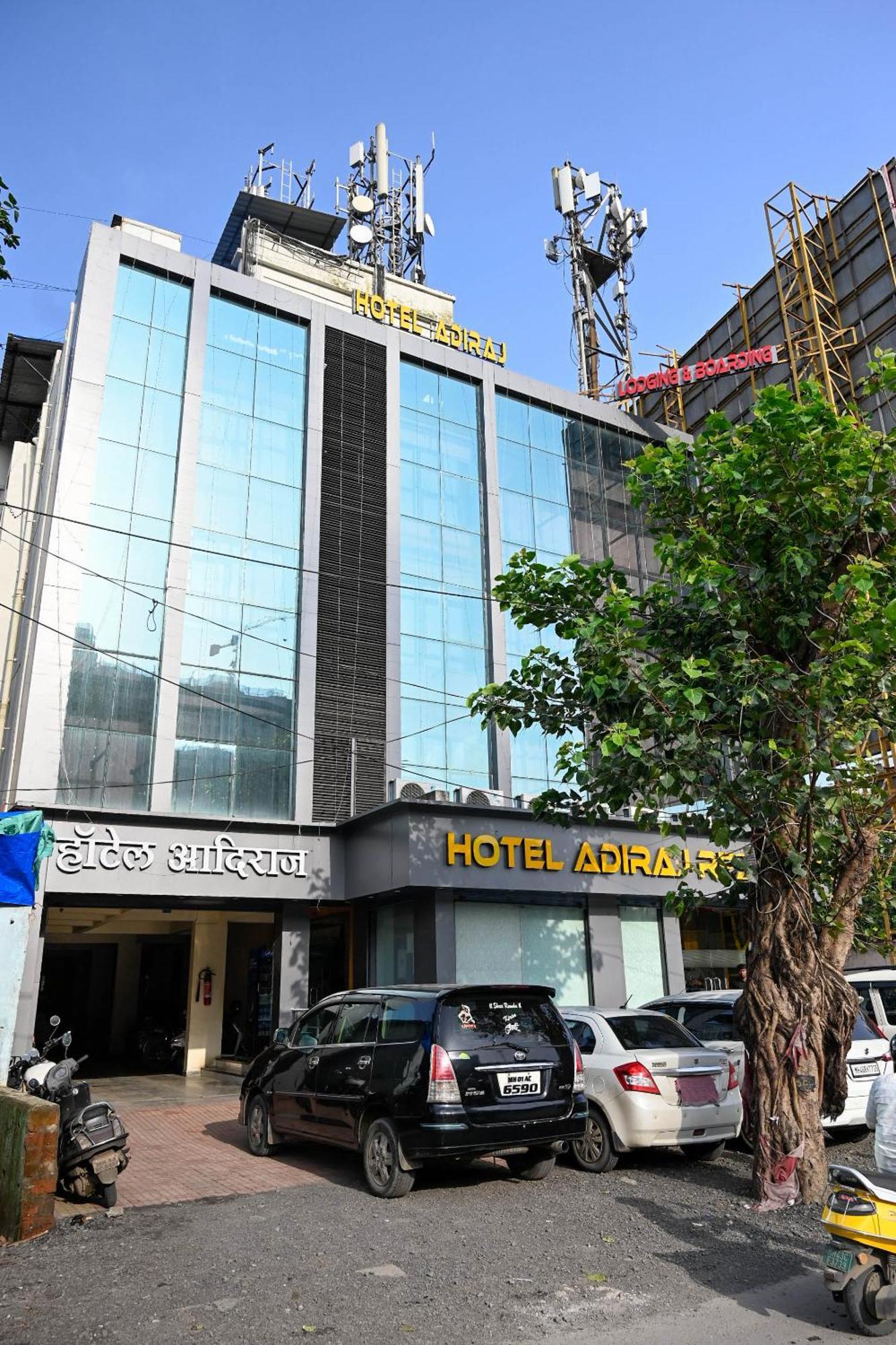 Hotel Adiraj Residency à Navi Mumbai Extérieur photo