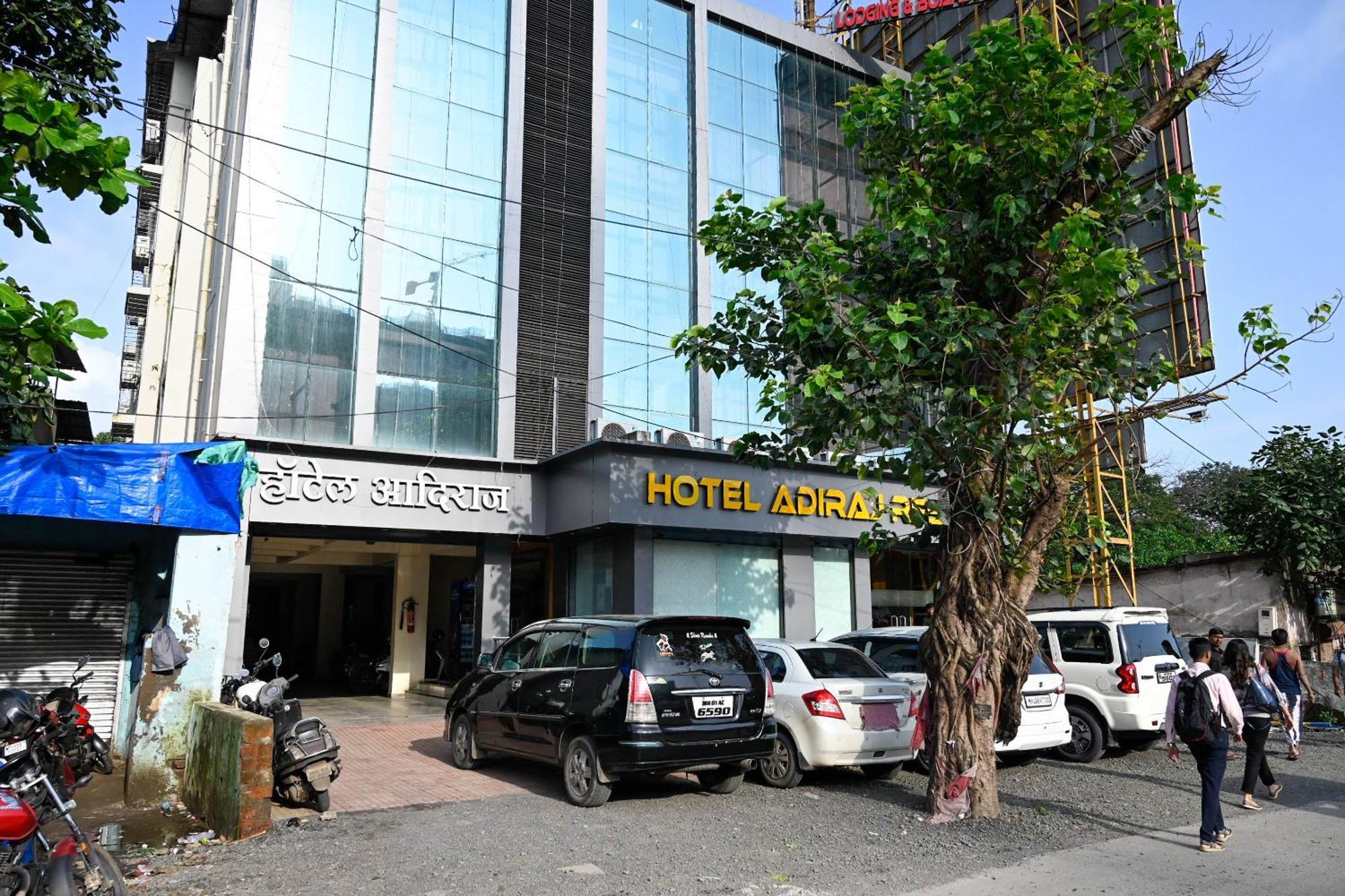 Hotel Adiraj Residency à Navi Mumbai Extérieur photo