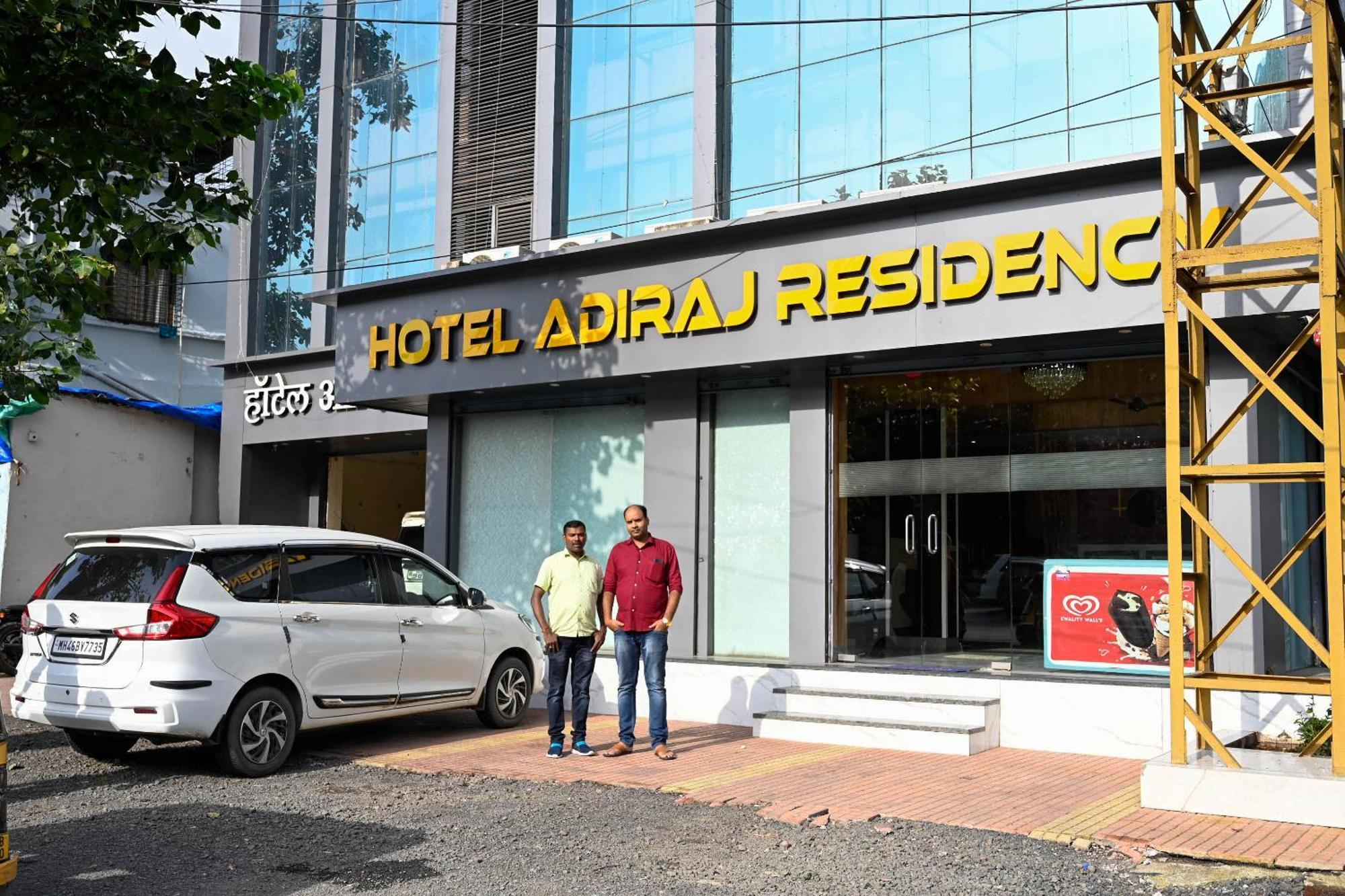 Hotel Adiraj Residency à Navi Mumbai Extérieur photo